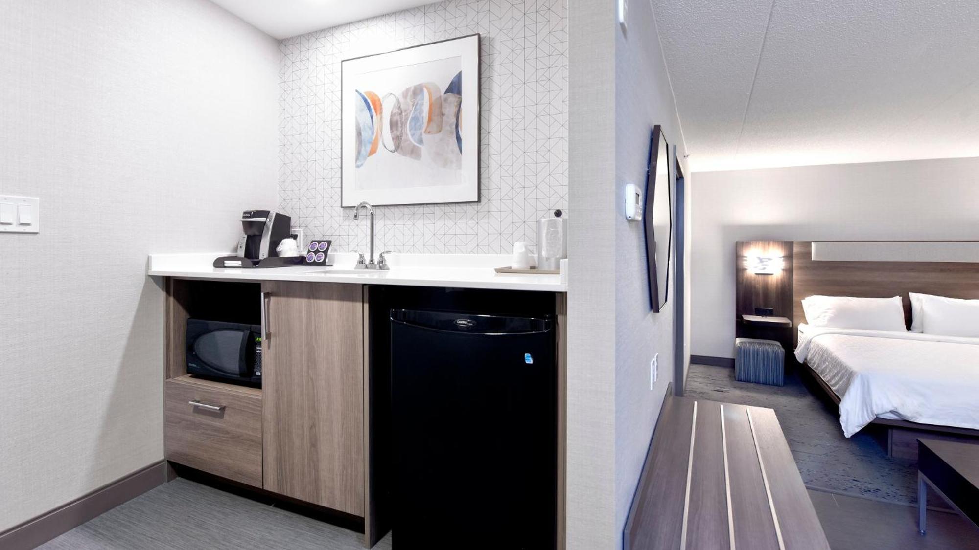 Holiday Inn Express Hotel & Suites Waterloo - St. Jacobs Area By Ihg Exterior foto